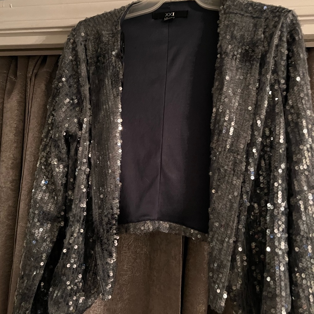 Large,NWT, Grey blue sequin coat. Open &each front side dips down intentionally.